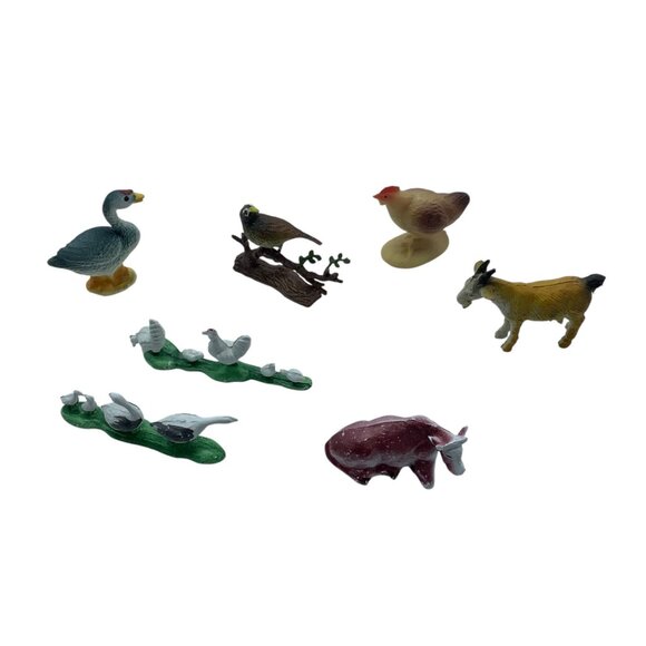 Vtg Miniature Farm Animal Figurine Set Lot of 7 Goat Chickens Goose Duck Cow - Picture 12 of 12